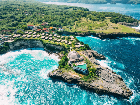 Where to Eat on Nusa Ceningan: 5 Best Seaside Spots Ranked